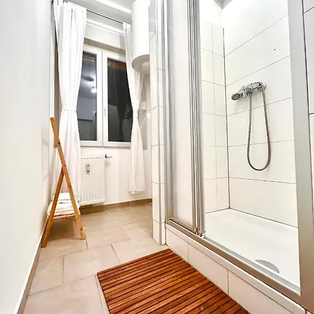 Comfy & Warm - Self Check-in Apartment *